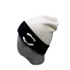 Classico Designer Autunno Inverno 2 Stile Beanie Cappelli Uomo e Donna Nero Bianco Marchio di moda Doppia Lettera C Berretto lavorato a maglia universale Autunno Lana All'aperto Caldi berretti con teschio