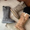 bottes d'hiver de designer Australie bottes ugge sur les bottes au genou designer femmes laine entière chaud confortable antidérapant bottes de neige en plein air bottines classiques