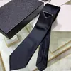 Męski projekt designer krawat krawat dla kobiet krawatów luksusowy biznesmen jedwabne krawaty p szyi ślubna Cravattino Krawatte Choker Bel1786