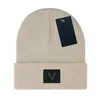 Modedesigner Monclir 2023 Autumn and Winter New Sticked Wool Hat Luxury Sticked Hat Officiell webbplats Version 1: 1 Craft Beanie 17 Färg