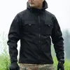 Outros artigos esportivos Top Mens Tactical Soft Shell Jackets US Winter Multipocket Hooded SWAT Waterproof Fleece Caminhadas ao ar livre Safari Cargo Coats 231006