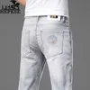 Herren-Jeans, europäische Designer-Ware, hochwertige Herren-Jeans, grau, weiß, bedruckt, einfach, modisch, vielseitig, schmal, gerade, Hose 6Z4C