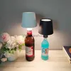 Bordslampor RGB Bottle Top Light Wine Bottle Top Table Lamp Iron Bar Decoration Lamp lämplig för Bar Restaurant TABLEDOP DECORATION YQ231006