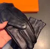 Gants de designer Femmes Mode d'hiver Luxe en peau de mouton Handchuhe Cachemire Doublé Gants en cuir pour hommes chauds Écran tactile à cinq doigts