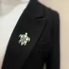 Spilla di lusso di design Spilla di tartaruga con strass di cristallo alla moda e personalizzata Spilla di animali con diamanti intarsiati in lega Accessori per abiti