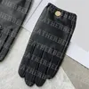 Winter Plush Leather Gloves Designer Metal Letter Sheepskin Mitted for Men Outdoor Warm Velvet Gloves