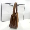 23A Bolsa de luxo vintage preta prata dupla estrela vintage mini Kely bolsa de livro dupla face com fivela design outono / inverno tendência da moda material de couro fosco 22 cm