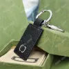 Lederen sleutelhanger Mode zilveren letters Lanyards voor mannen Auto Damesmode Tas Anti-verloren sleutelhangers Hoge kwaliteit legering sleutelhanger hanger