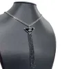 Collier PraD Designer Luxe Mode Femmes 925 Argent Sterling Personnalisé Hip Hop Réseau Personnalisé Collier Rouge Chaîne Triangle Inversé Gland Collier