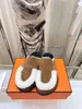 Demi-paquet de pantoufles Oz Muller en laine et cuir, boucles Keellyy plaquées palladium et boîte orange