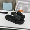 Damen-Luxus-Designer-Freizeitsandalen, Damen-Hausschuhe, Slides, echtes Leder, gehäkelt, flache Plattform, gewebt, Monolith-Sohle, Mule, Stroh-Slipper, Strand-Damen-Flip-Flops