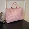 Borse a mano Borse a mano da donna di design di lusso con contrasto di colore personalizzato Borsa a mano da donna in pelle con atmosfera di moda concisa Borse a tracolla in PU in viaggio Pendolarismo data shopping HKD230818