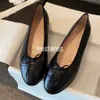 Scarpe designer Paris Brand Designer Black Ballet Flats Scarpe Donne Spring Slip in pelle vera trapunte su ballerina Luxury Round Toe Ladies Dress Scarpe HJ2G HJ2G