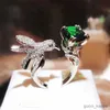 Bröllopsringar Creative Color Treasure Female Ring Simulation Santa Maria Green Mormor Oval Hummingbird Ring Party Birthday Present R231006