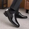 Модельные туфли 2023, мужские модные мужские повседневные деловые туфли с острым носком, коричневые, черные кожаные оксфорды Zapatos De Hombre
