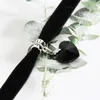 Ожерелья с подвесками, модные сексуальные черные бархатные колье в стиле панк, массивное ожерелье с кристаллами и сердечками для женщин, ювелирные изделия для вечеринок Y08E