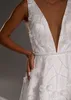 Alta costura lindo vestido de casamento linha 3d flores apliques vestidos de noiva decote em v profundo varredura trem vestidos de noiva