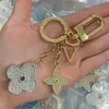 Flores Tricolor Designers مفاتيح القلادة V Letters Keychain Top Car Key Chain Buckle Jewelry Beyyring Ceyyring Decoration Pendants Heachite Gift