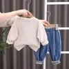 Ensembles de vêtements Koraen Vêtements de printemps pour garçons 2-3 ans Lettre imprimée T-shirts à manches longues Hauts et pantalons Survêtements pour enfants Ensemble deux pièces 230927