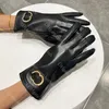 Gants en cuir avec lettres classiques pour femmes, gants chauds d'hiver de styliste, de haute qualité, pour cyclisme en plein air, à cinq doigts