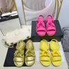 Женские летние сандалии на плоской подошве, повседневная пляжная обувь с ремешком, роскошные дизайнерские модные сандалии