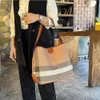 Torebka na płótnie kobiety pod pachami torby na ramię tb torba na zakupy Burb designer torba na dużą pojemność Totebag Fashion Tote
