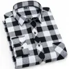 Chemises décontractées pour hommes Plaid classique pour hommes tissu brossé doux hommes chemise à carreaux à manches longues loisirs poncé chaud adolescents226m