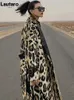 女性の毛皮のフェイクファーラウタロ冬の長いヒョウ柄の暖かいふわふわフェーファートレンチコート長袖ダブルブレストヨーロッパファッション231006