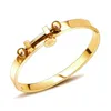 Bracelet Fashion imperméable sculpté rond dames bijoux en acier inoxydable plaqué or 18 carats pour les femmes