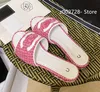 Paris Channel brand shoes Luxury designer slippers Women's sandals Leisure women's mule designer shoes Beach low heel slippers Women's fashion shoemaker pink shoes c