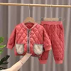 Zestawy odzieży ciepłe płaszcz Urocze niemowlęta Baby Dziewczęta Solidne bawełniane ubrania długie spodnie 2pc Ustaw strój Cotton Boys Tracksuit 231007