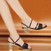 Kleidschuhe 2023 Mode Gold Frauen Hausschuhe Splitter Sommer High Heels Low Block Square Middle Heel Schuh Weibliche Sandalen