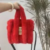 Autunno/Inverno Nuova borsa tote per capelli in coniglio finto Borsa a tracolla singola di grande capacità Borsa a tracolla Borsa per studenti Borsa in paglia avvolgente in peluche Colore rosso