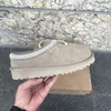 Tasman Tazz Pantoufles Châtaigne Fourrure Diapositives En Peau De Mouton Shearling Classique Ultra Mini Plateforme Botte Hiver Mules Designer Femmes Hommes Chaussures À Enfiler En Daim Supérieur Laine Automne