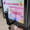 Máquina de raspadinha congelada para cocktai de tanque único Margarita Slush Café gelado Bolha de cerveja Chá Bebidas Máquina de fazer raspadinha LED Caixa de luz de publicidade incluída