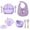 Tazze Piatti Utensili 5/9 Pezzi Stoviglie per bambini Set per l'alimentazione del bambino in silicone Ventosa Ciotola Piatto Tazza Bavaglini Cucchiaio Forchetta Set Piatti antiscivolo per bambini Senza BPA 231006