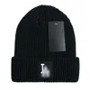 Designer de moda MONCLiR 2023 outono e inverno novo chapéu de lã de malha de luxo chapéu de malha site oficial versão 1:1 gorro artesanal 9 cores 011