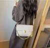 Niszowa tekstura torba łańcuchowa nowa trend mała kwadratowa torba wszechstronna One Rameer Crossbody Winpe Bag Khaki Kolor