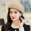 Berets 2023 Autumn and Winter Wysokiej jakości wełna Beret Party Fintrbox Cap Woman Bowler Fedora