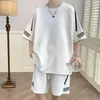 Herrspårar Streetwear Suit Men T Shirt Shorts Two Piece Set Overdimensionerade Male Fashion Korean klädmärke Kort ärm Top Tee