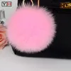 Basker äkta päls boll hatt tillbehör härlig färgglada stora naturliga pom poms fluffy fullness märke mode