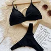 Maillots de bain pour femmes Nylon 1 Set Bonnes femmes Bikini Tops Slips Beachwear Couleur noire Costumes de bain respirant pour femme