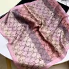 Sciarpe di seta primavera estate di marca di lusso Sciarpa quadrata da donna 70 cm Elegante fazzoletto da collo Lettere stampate Piccola Pashmina Fazzoletto stile versatile