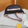 10A Diseñadores de alta calidad Bolsas de cintura de lujo Cuerpo cruzado Bolso más nuevo Bolso de cintura famoso Bolso de hombro de moda Flor marrón Bum bag Bum Fanny Pack Glitter2009 44823