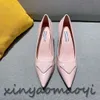 2023ss Livraison Gratuite Nude En Cuir Verni Rivet Pointes Bouts Pointus Chaussures À Talons Hauts Femmes Dame En Cuir Véritable Chaussures De Mariage Pompes Talons Aiguilles