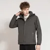 Vestes pour hommes Manteaux à capuche légers pour hommes Veste d'extérieur imperméable Vêtements d'escalade Automne Hiver Confortable Manteaux minces 2023