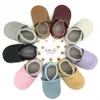 First Walkers Baby Shoes Cow in pelle di mucca bebe booties morbidele morbide non slip calzature toddler wakers ragazzi e ragazze pantofole 231007