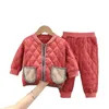 Zestawy odzieży ciepłe płaszcz Urocze niemowlęta Baby Dziewczęta Solidne bawełniane ubrania długie spodnie 2pc Ustaw strój Cotton Boys Tracksuit 231007