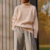 女性用セーターレッドルーズニットタートルネックセーター女性のための秋の冬のかぎ針編み長袖プルオーバートップヴィンテージカジュアルニットジャンパー