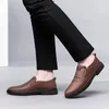 Scarpe eleganti in pelle da uomo, abbigliamento formale da lavoro, casual, traspirante, fondo morbido, aumenta la scarpa da sposa britannica